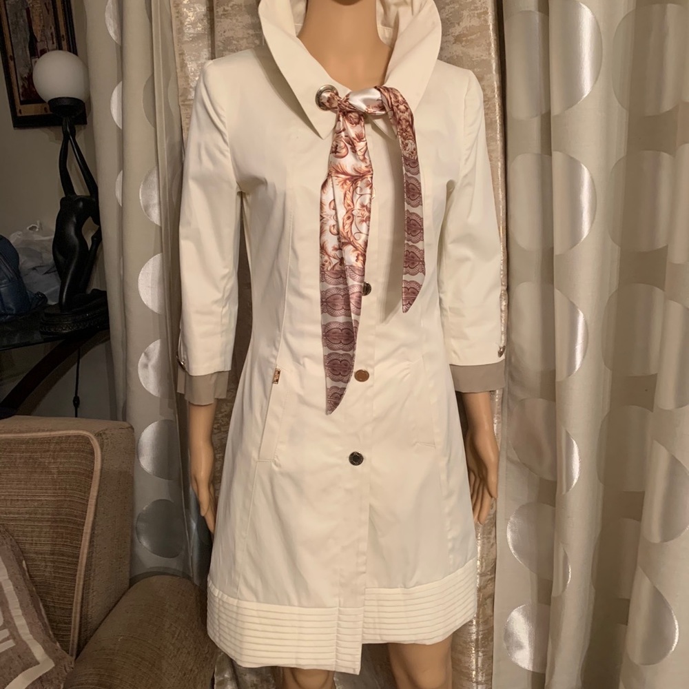 Coat - Picture 1 of 16